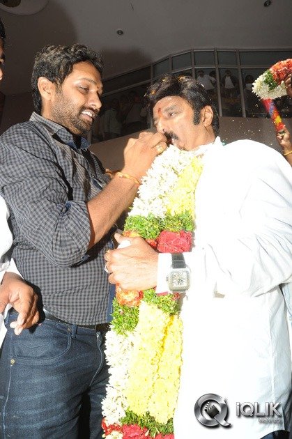 Legend-Movie-Hungama-at-Bramaramba-Theatre